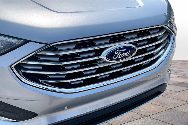 Certified 2024 Ford Edge Titanium AWD/4WD image 31