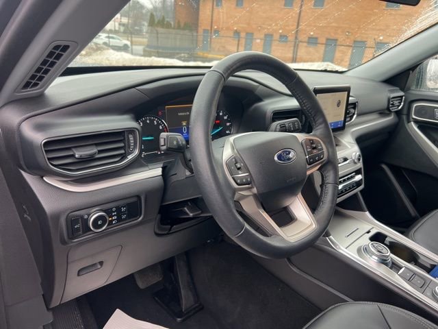 Certified 2024 Ford Explorer XLT w/ Equipment Group 202A image 8