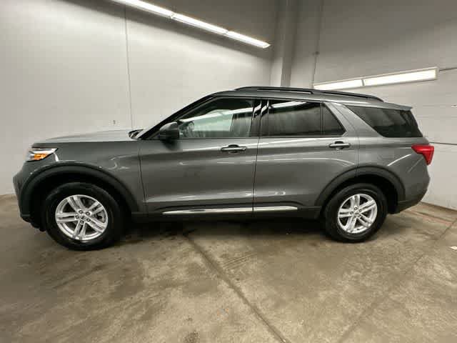 Certified 2024 Ford Explorer XLT w/ Equipment Group 202A AWD/4WD image 2
