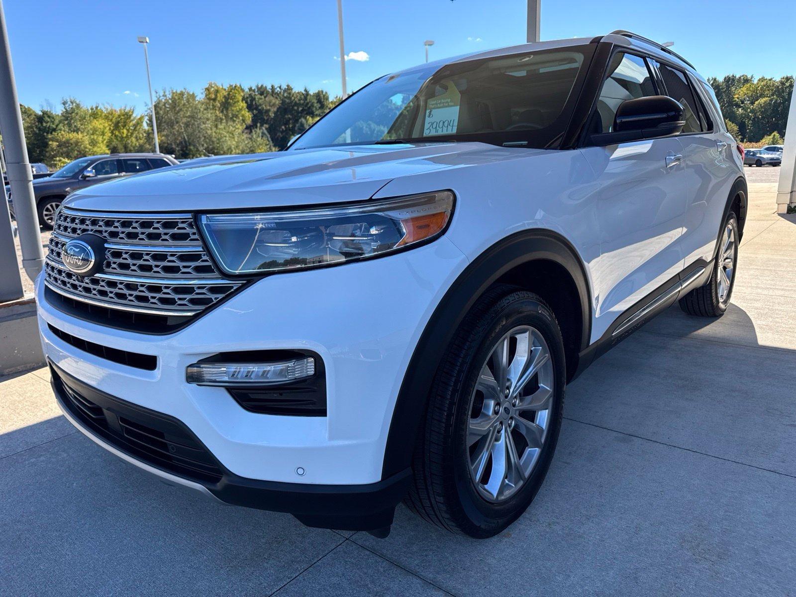 Certified 2024 Ford Explorer Limited w/ Equipment Group 301A AWD/4WD image 3