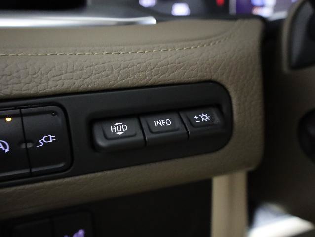 Used 2021 GMC Yukon XL Denali AWD/4WD image 30