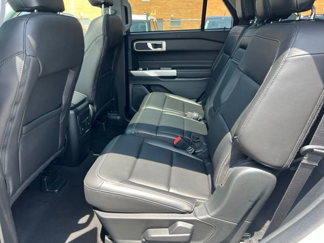 Certified 2024 Ford Explorer XLT w/ Equipment Group 202A AWD/4WD image 22