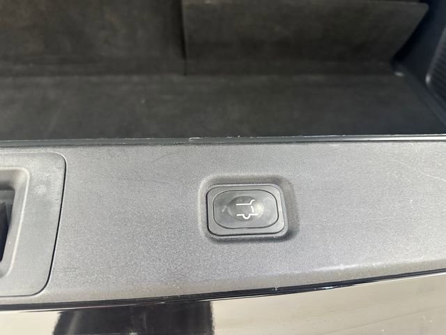 Certified 2025 Ford Expedition Platinum image 21