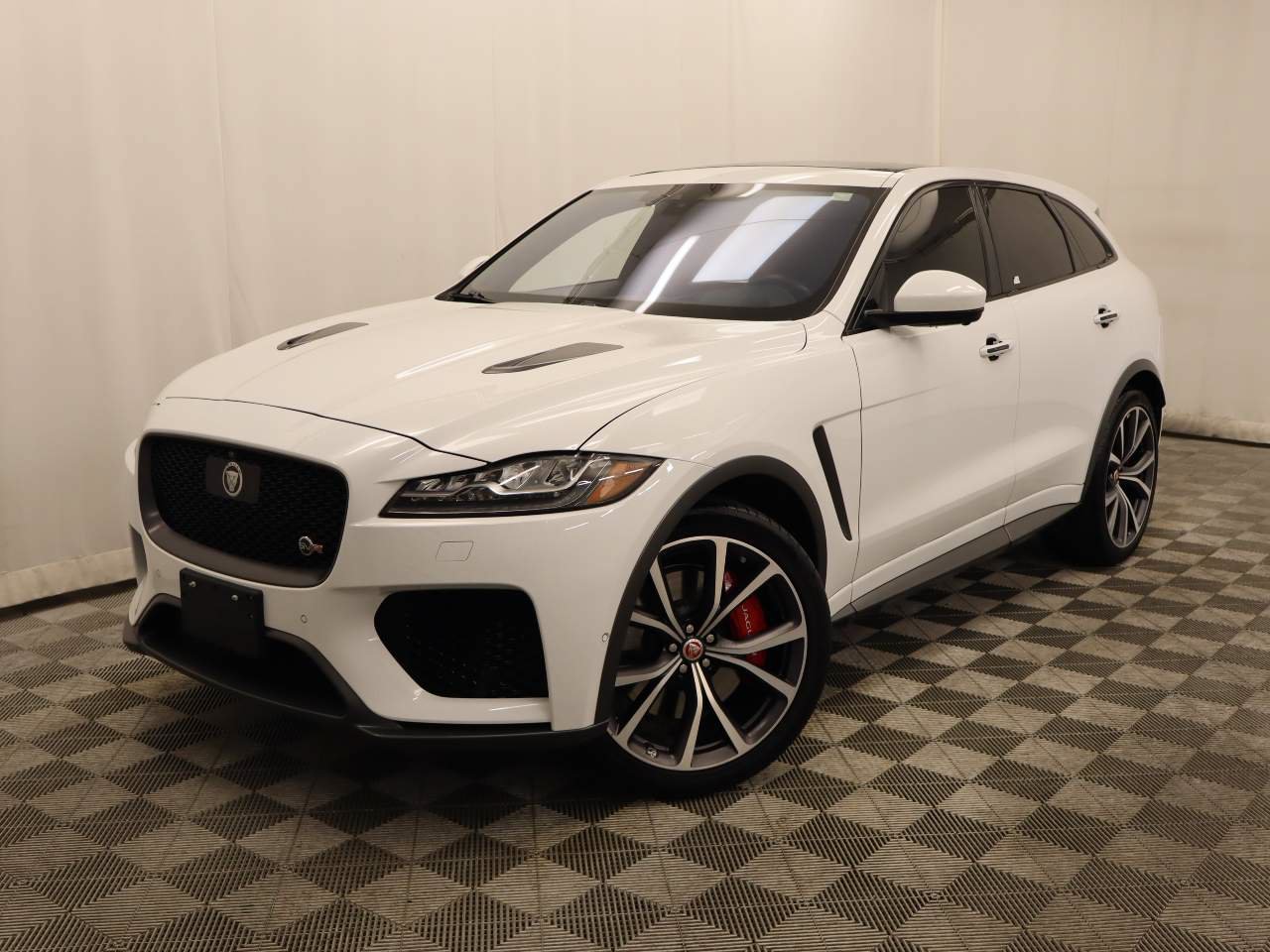 Used 2020 Jaguar F-PACE SVR AWD/4WD image 1