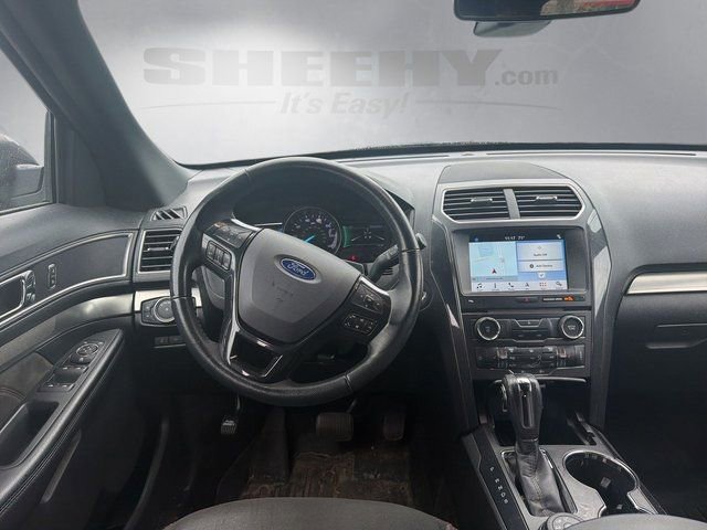 Certified 2018 Ford Explorer XLT w/ Equipment Group 202A AWD/4WD image 3