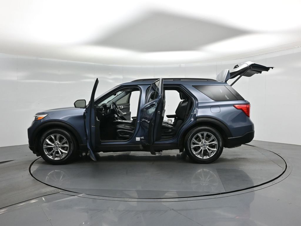 Certified 2021 Ford Explorer XLT w/ Equipment Group 202A image 58