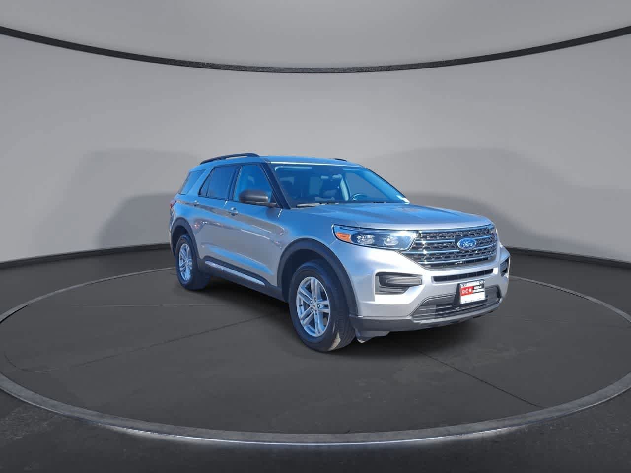 Certified 2023 Ford Explorer XLT AWD/4WD image 2