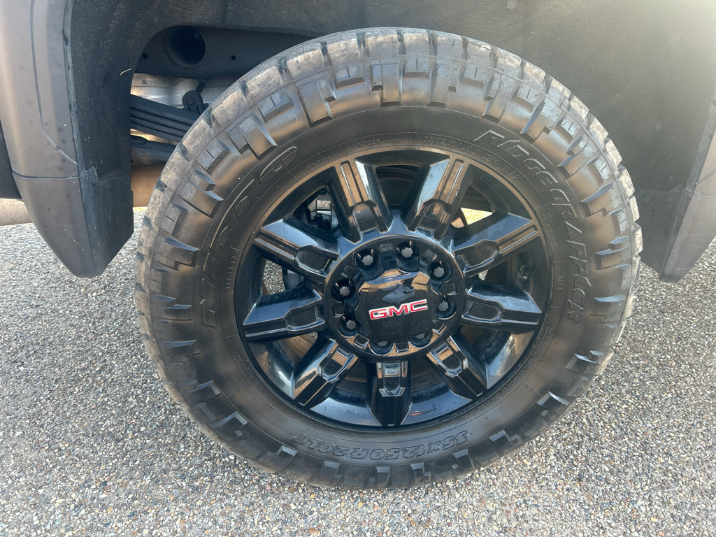 Used 2023 GMC Sierra 2500 AT4 w/ AT4 Premium Plus Package AWD/4WD image 9