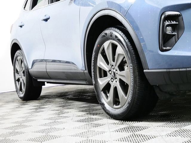 Certified 2025 Ford Escape Platinum image 7