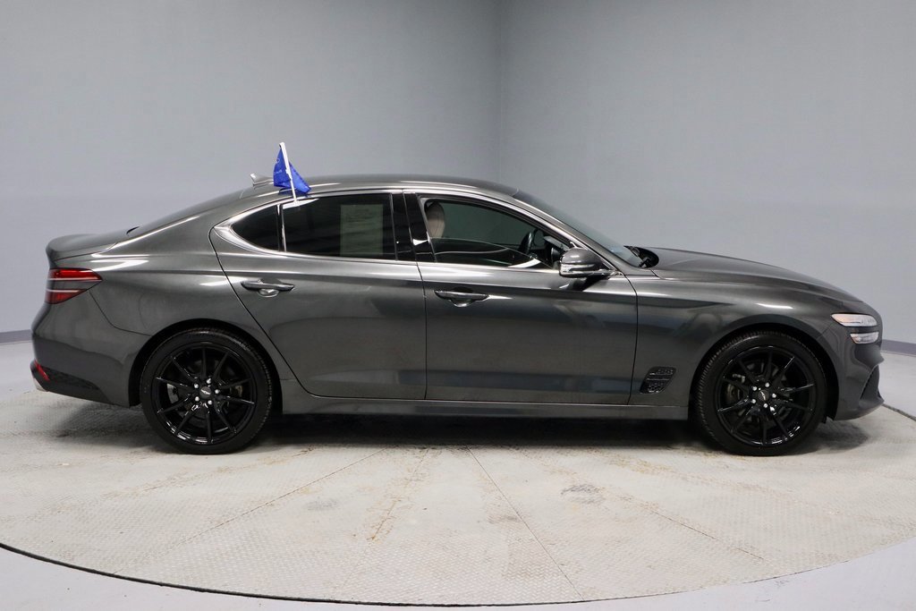 Used 2023 Genesis G70 2.0T image 6