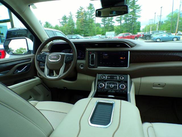 Used 2023 GMC Yukon Denali w/ LPO, Floor Liner Package AWD/4WD image 15
