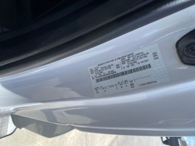 Certified 2023 Ford F550 4x4 Regular Cab Super Duty image 36