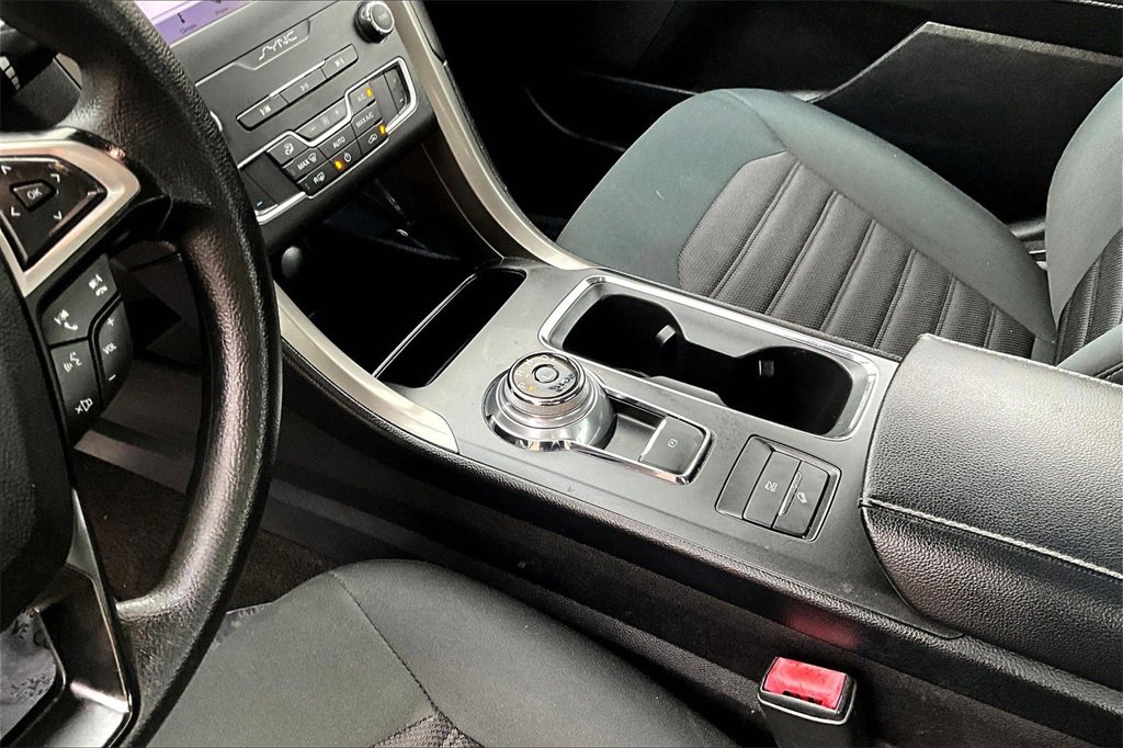 Certified 2019 Ford Fusion SE image 16