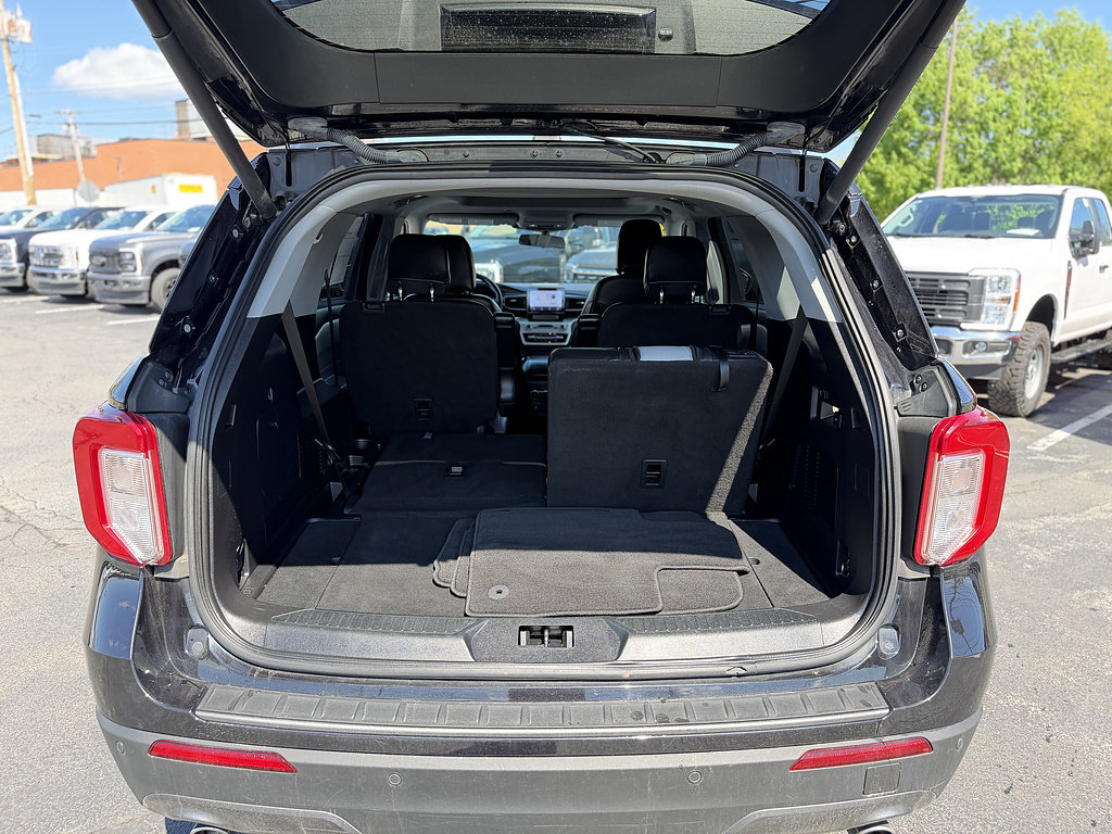 Certified 2021 Ford Explorer XLT w/ Equipment Group 202A AWD/4WD image 7