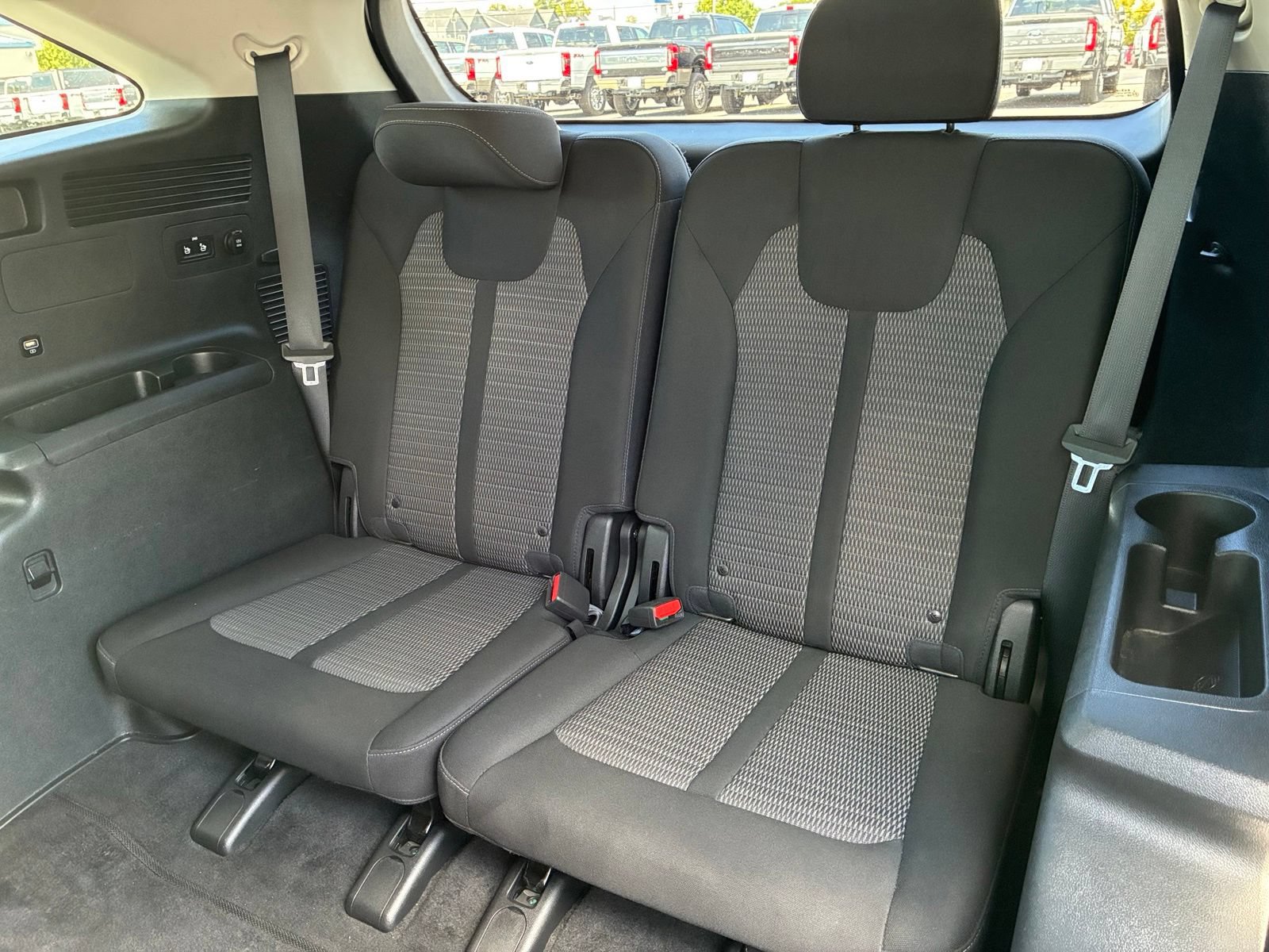 Used 2023 Kia Sorento LX FWD image 15