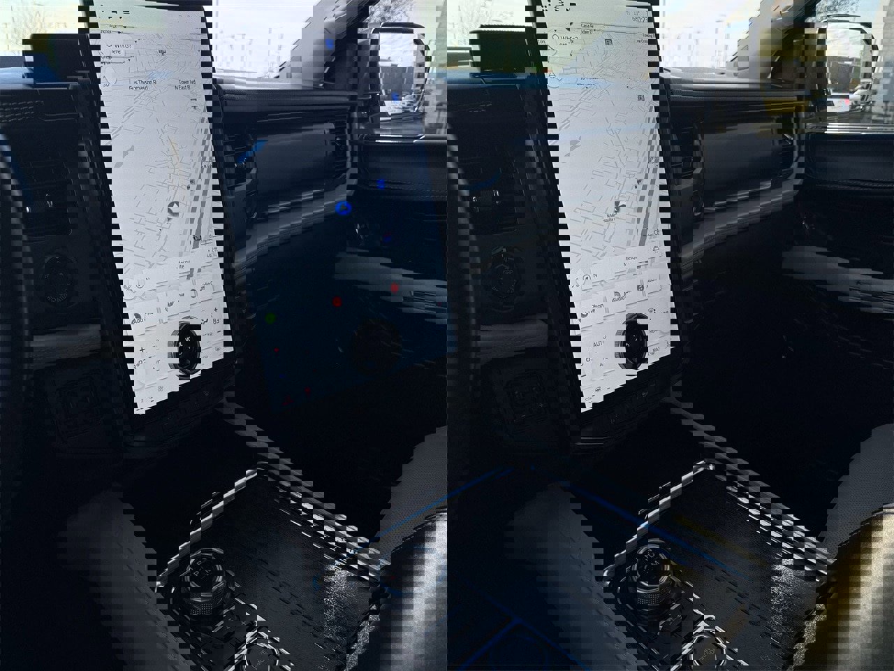 Certified 2023 Ford Expedition Max Platinum image 16