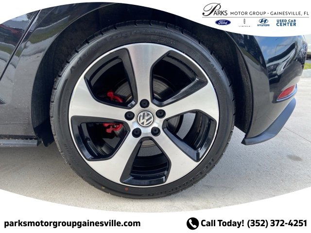 Used 2018 Volkswagen Golf 4-Door image 9