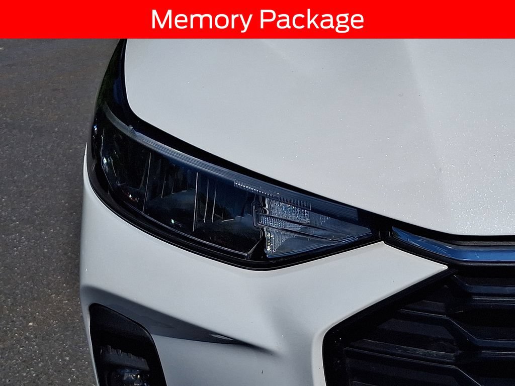 Certified 2023 Ford Escape ST-Line Select AWD/4WD image 9