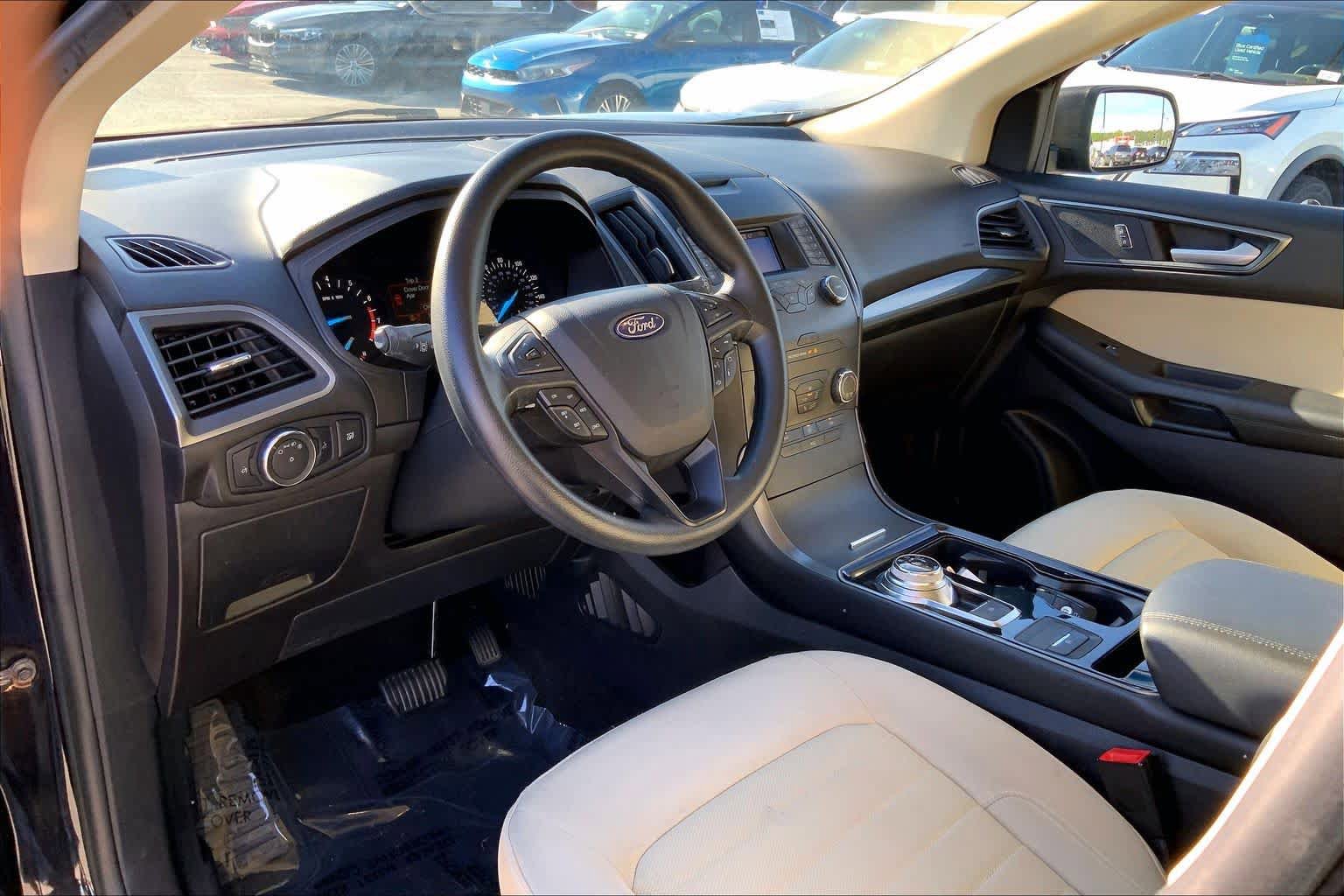 Certified 2019 Ford Edge SE FWD image 17