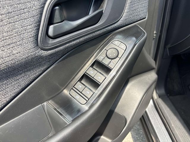 Used 2023 Nissan Rogue S image 15