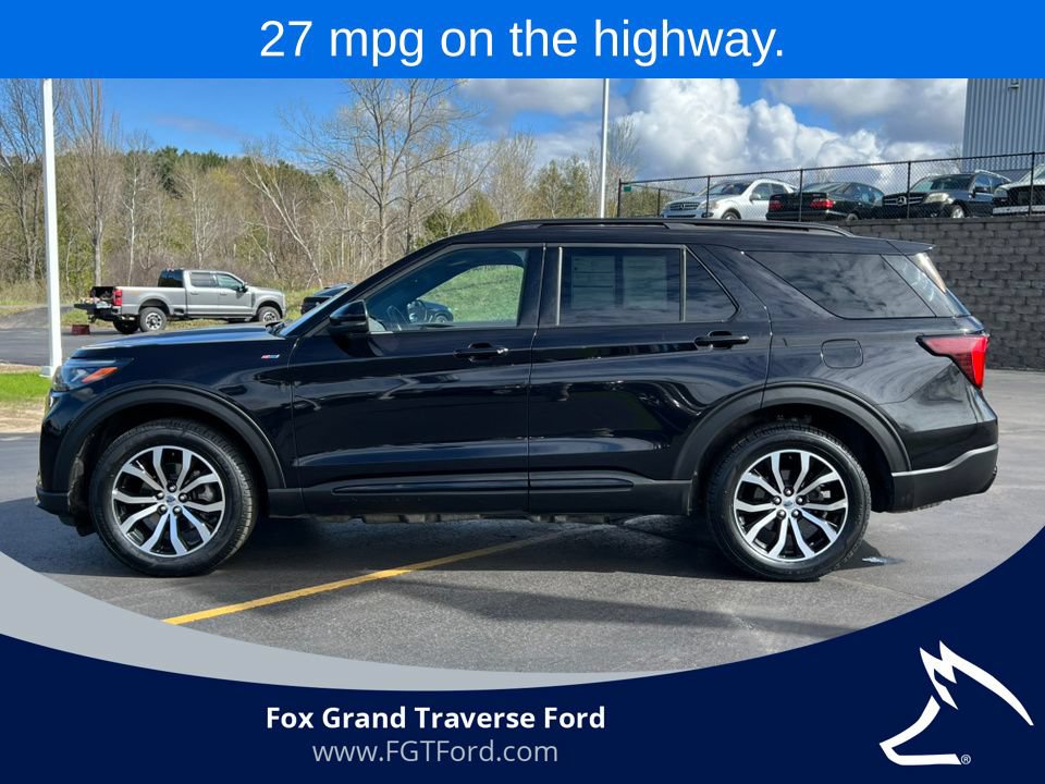 Certified 2025 Ford Explorer ST-Line AWD/4WD image 44