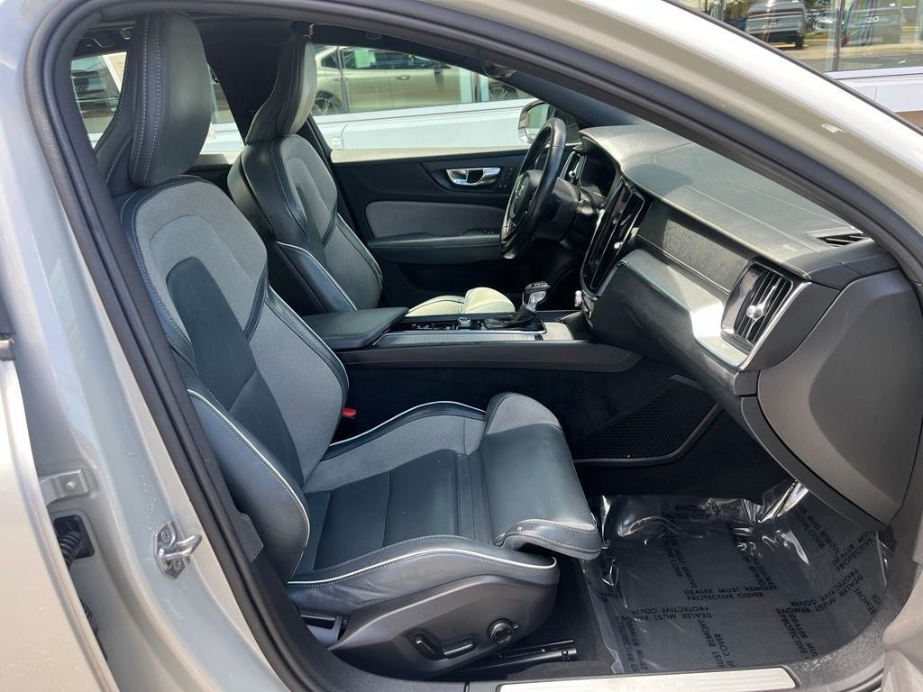 Used 2021 Volvo S60 T6 R-Design AWD/4WD image 21