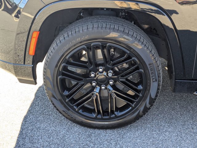 Used 2024 Jeep Wagoneer Series II image 11