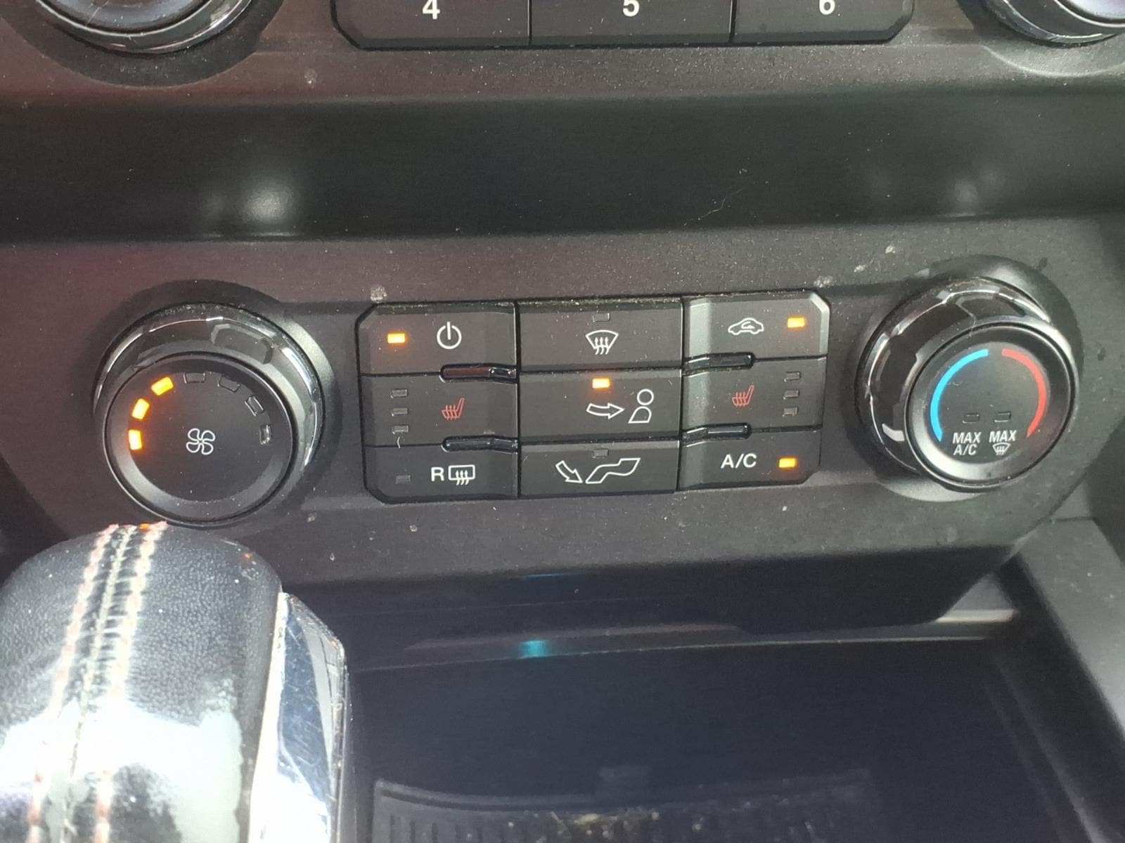 Certified 2019 Ford F150 XLT w/ Equipment Group 302A Luxury AWD/4WD image 22
