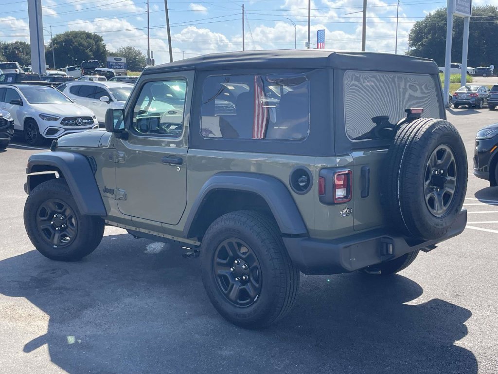 Used 2025 Jeep Wrangler Sport AWD/4WD image 5