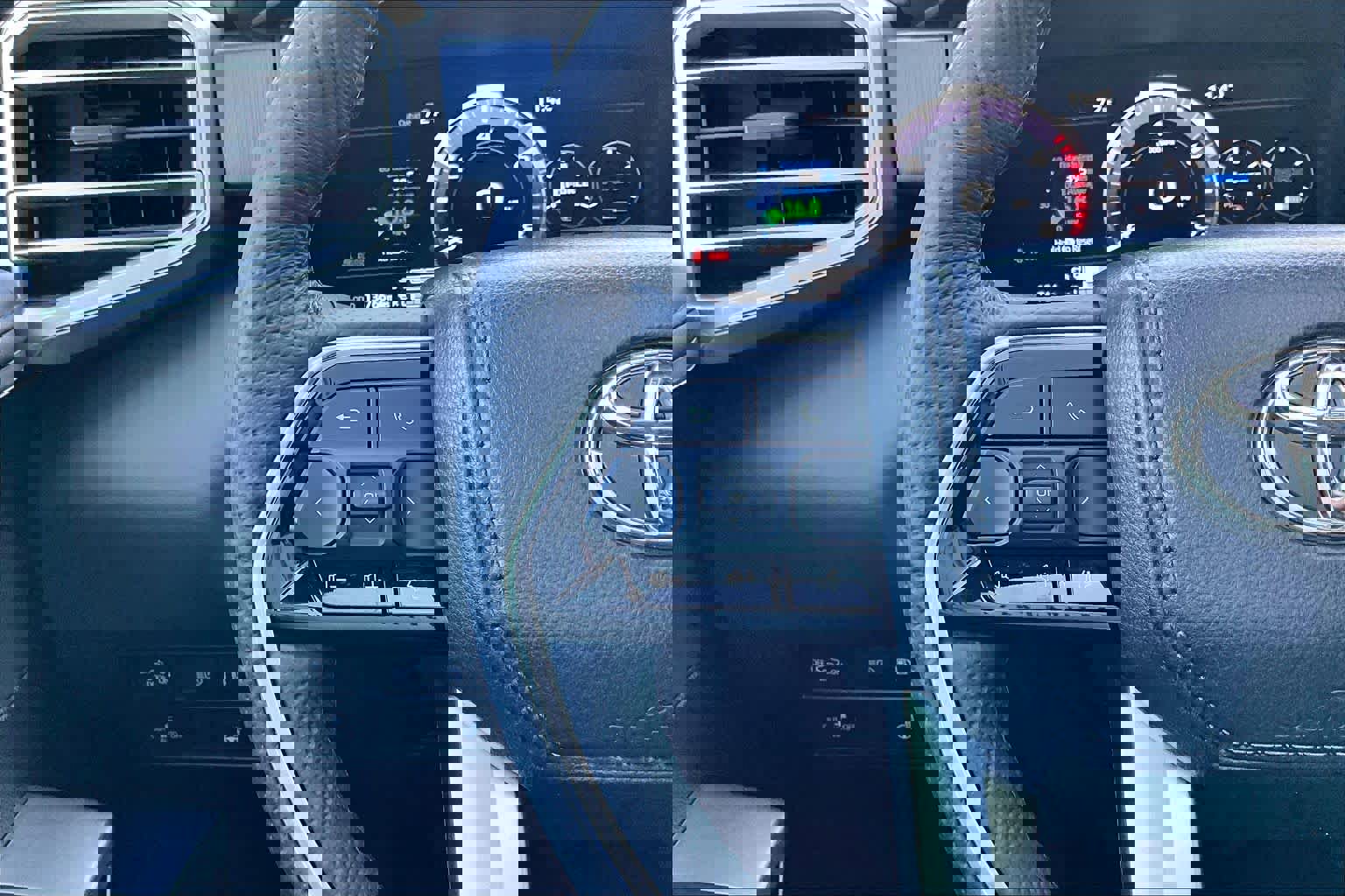 Used 2025 Toyota Tundra Platinum image 27