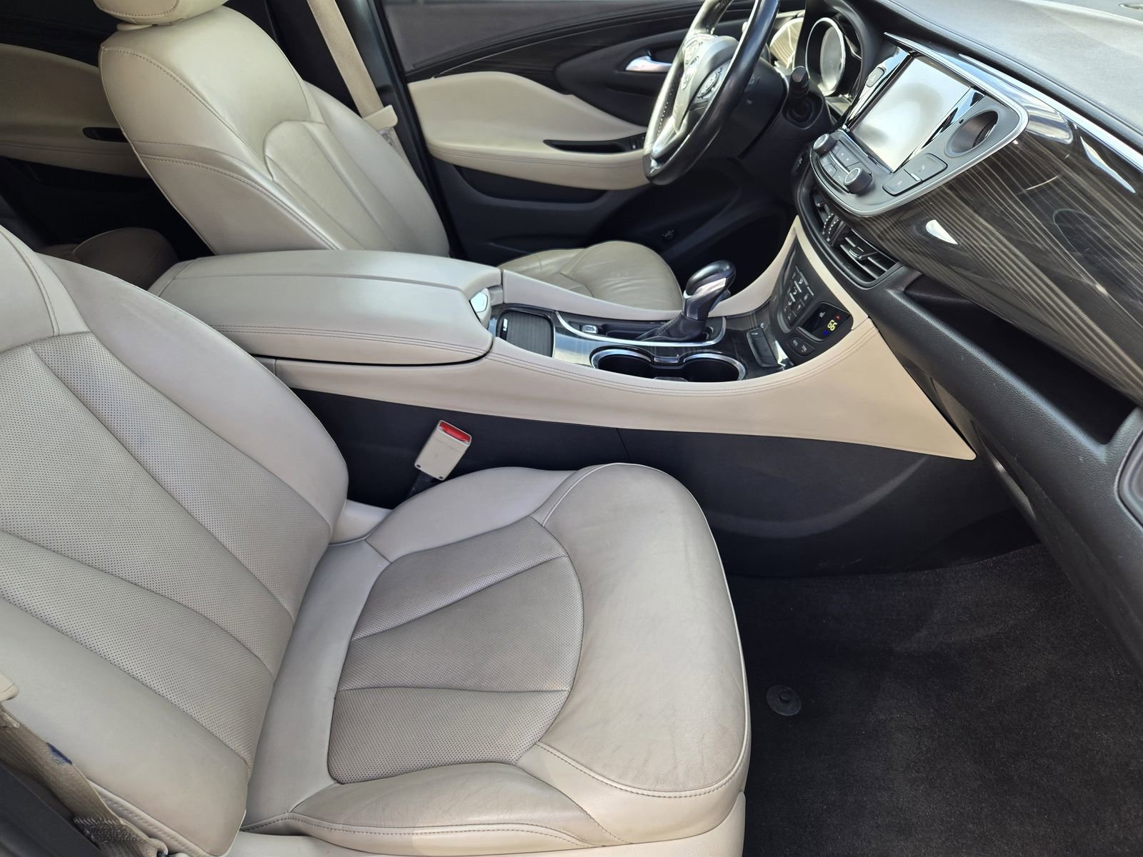 Used 2019 Buick Envision Essence FWD image 12