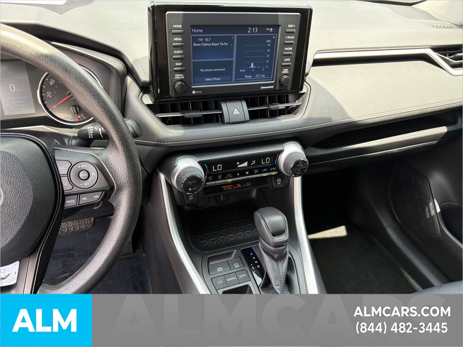 Used 2021 Toyota RAV4 XLE w/ Convenience Package FWD image 32