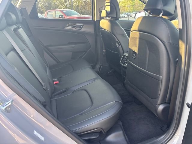 Used 2023 Kia Sportage SX image 9