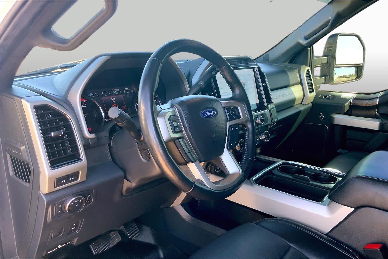 Certified 2022 Ford F250 Lariat w/ Tremor Off-Road Package AWD/4WD image 18