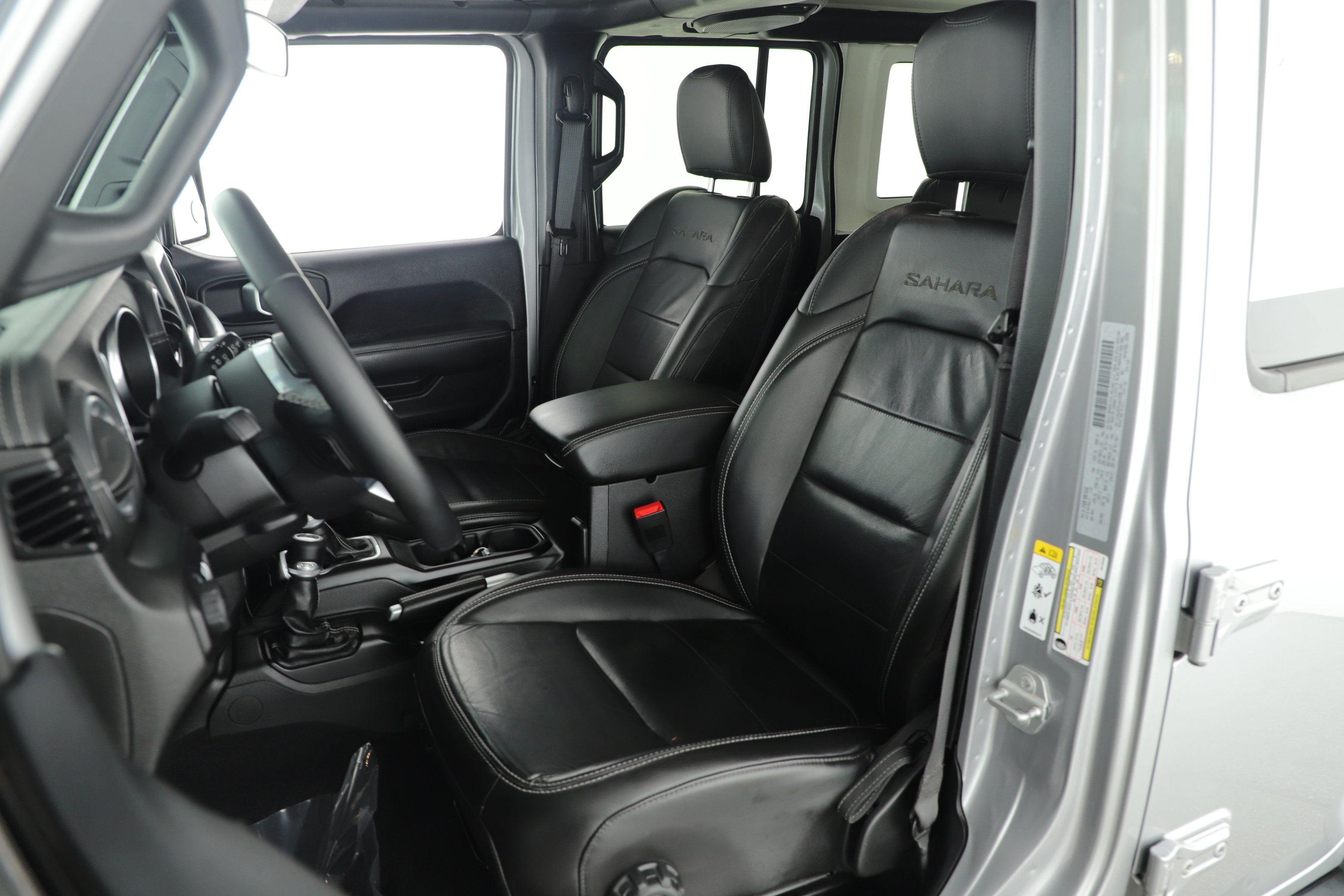 Used 2018 Jeep Wrangler Unlimited Sahara image 7