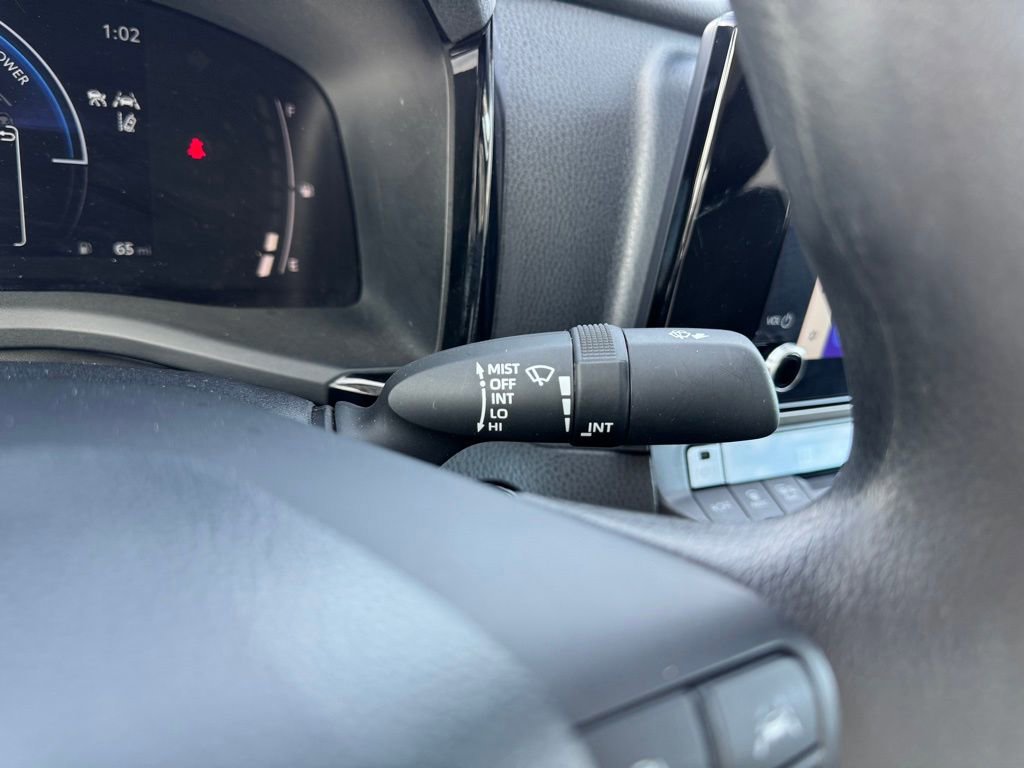 Used 2025 Toyota Camry LE image 15