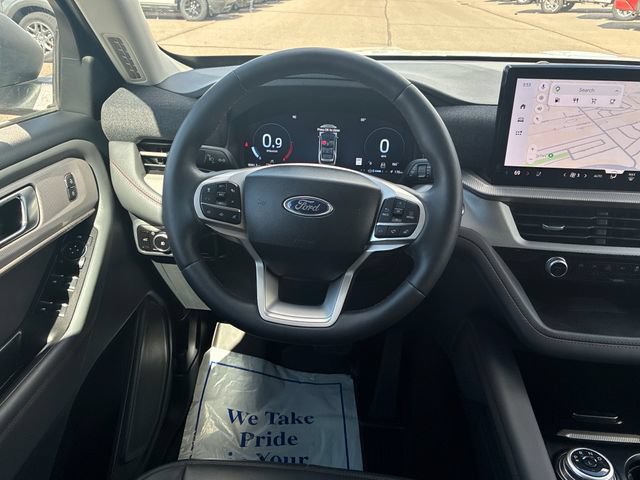 Certified 2025 Ford Explorer Active w/ Active Comfort Package AWD/4WD image 13