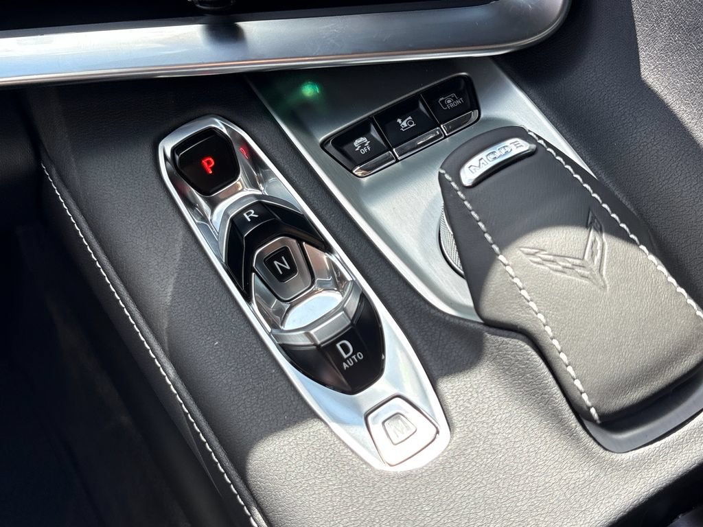 Used 2024 Chevrolet Corvette Stingray Preferred Cpe w/ Body-Color Dual Roof Package RWD image 27