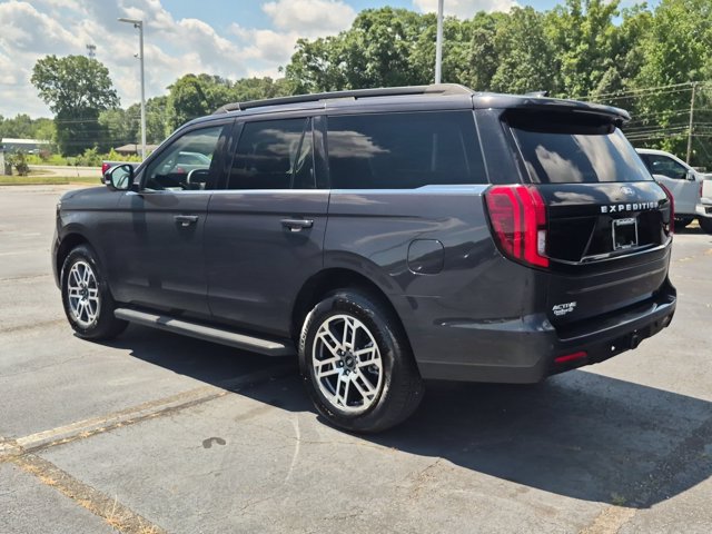 Certified 2025 Ford Expedition Active RWD image 6