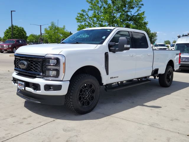 Certified 2025 Ford F250 XLT w/ Black Appearance Package AWD/4WD image 4