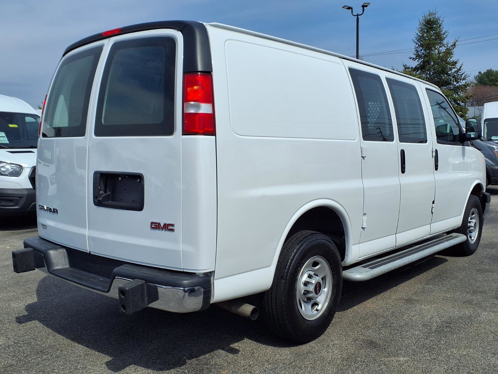Used 2024 GMC Savana 2500 w/ Driver Convenience Package image 5