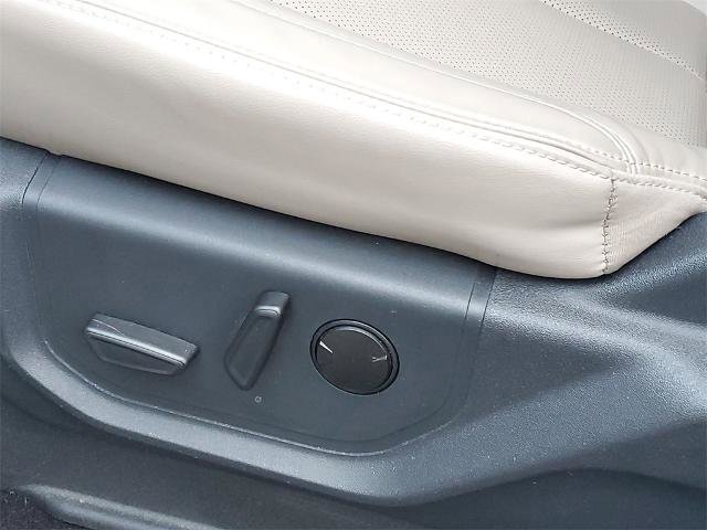 Certified 2022 Ford Expedition XLT image 6