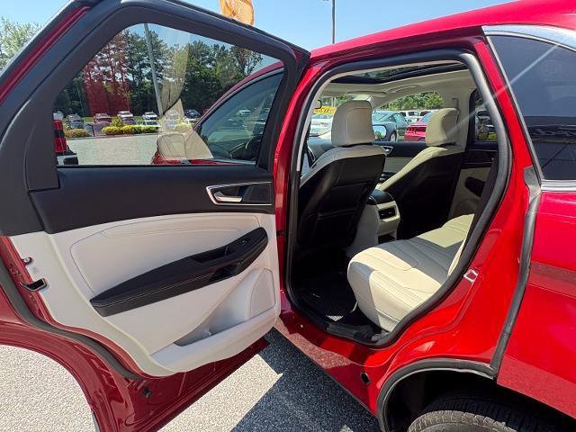 Certified 2022 Ford Edge Titanium AWD/4WD image 31