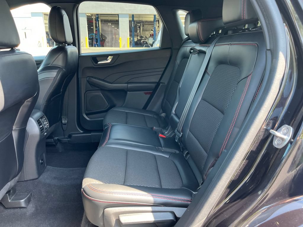 Certified 2023 Ford Escape ST-Line w/ Tech Pack #1 AWD/4WD image 19