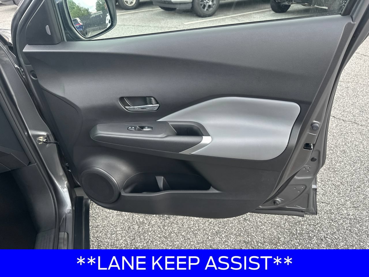Used 2023 Nissan Kicks SR w/ SR Premium Package FWD image 16