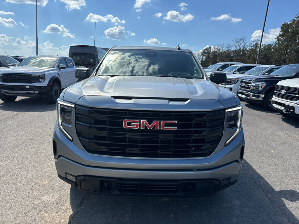 Used 2023 GMC Sierra 1500 Elevation AWD/4WD image 2