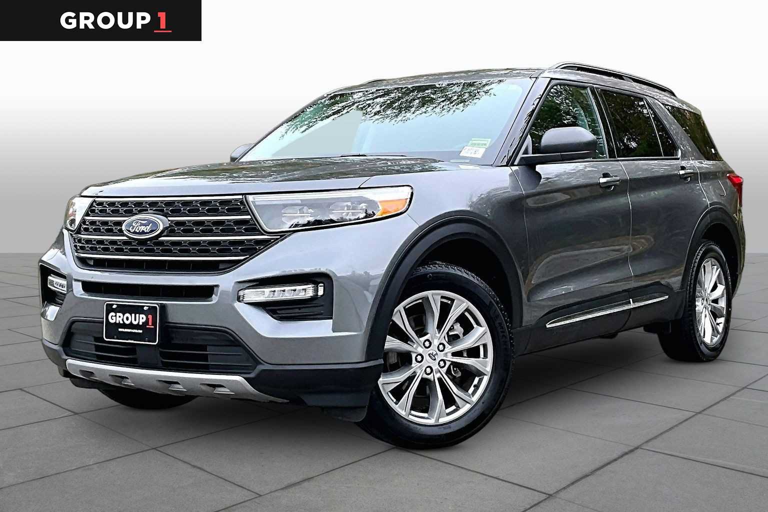 Certified 2023 Ford Explorer XLT w/ Equipment Group 202A AWD/4WD image 1