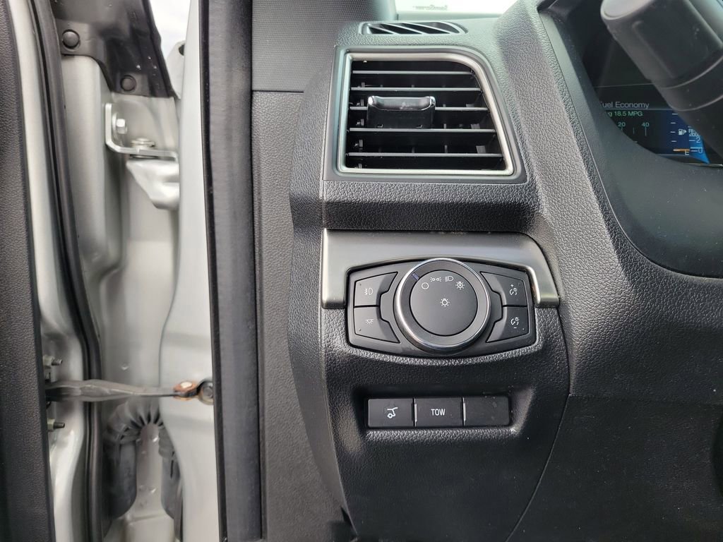 Certified 2021 Ford F150 XLT w/ Equipment Group 302A High image 21