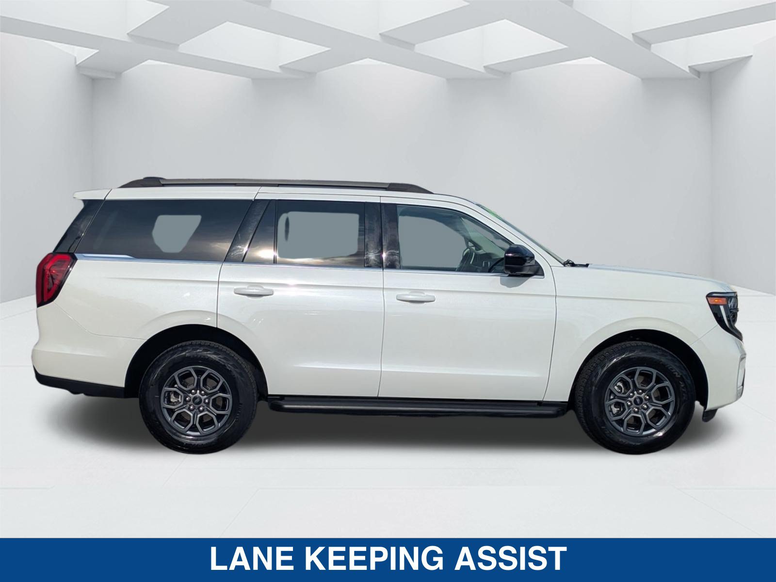 Certified 2025 Ford Expedition Active RWD image 4
