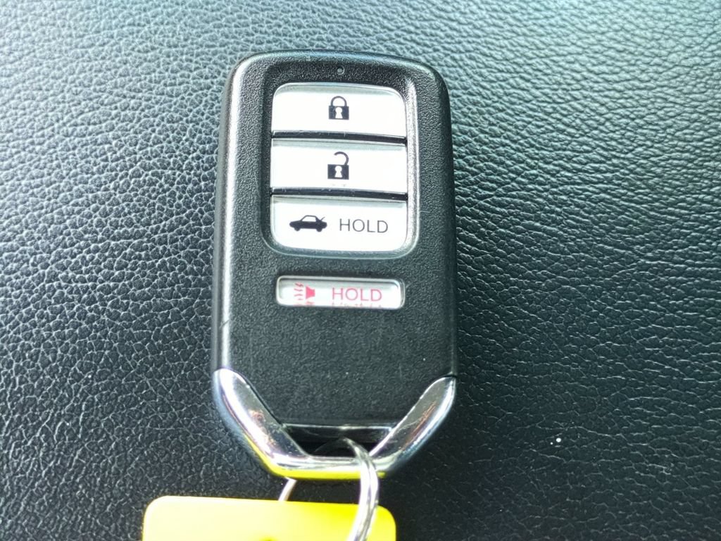 Used 2018 Honda Accord LX image 30